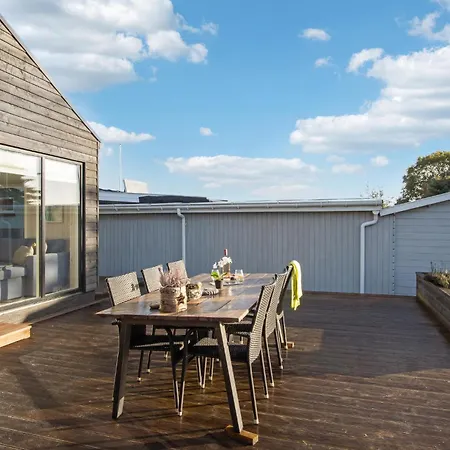 Lovely In Semesterbostad Sjolund